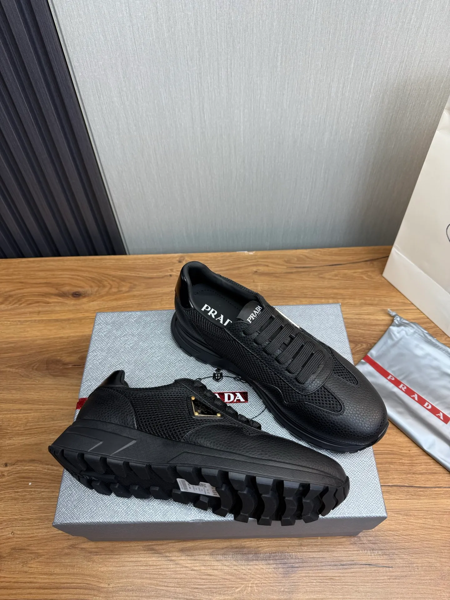 Men's shoes 💰560💰 [PRADA] Men's shoes are popular in the counter, official website is synchronized, 1 high-quality shipment ✔️Original cowhide mesh + cowhide lining, 1🆚1 replica, original sole, 38-45 (45 customized, non-refundable)